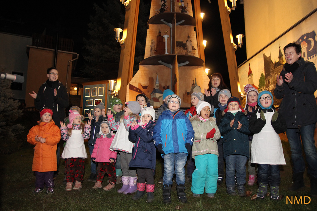 Pyramiden anschieben am Nikolaiplatz